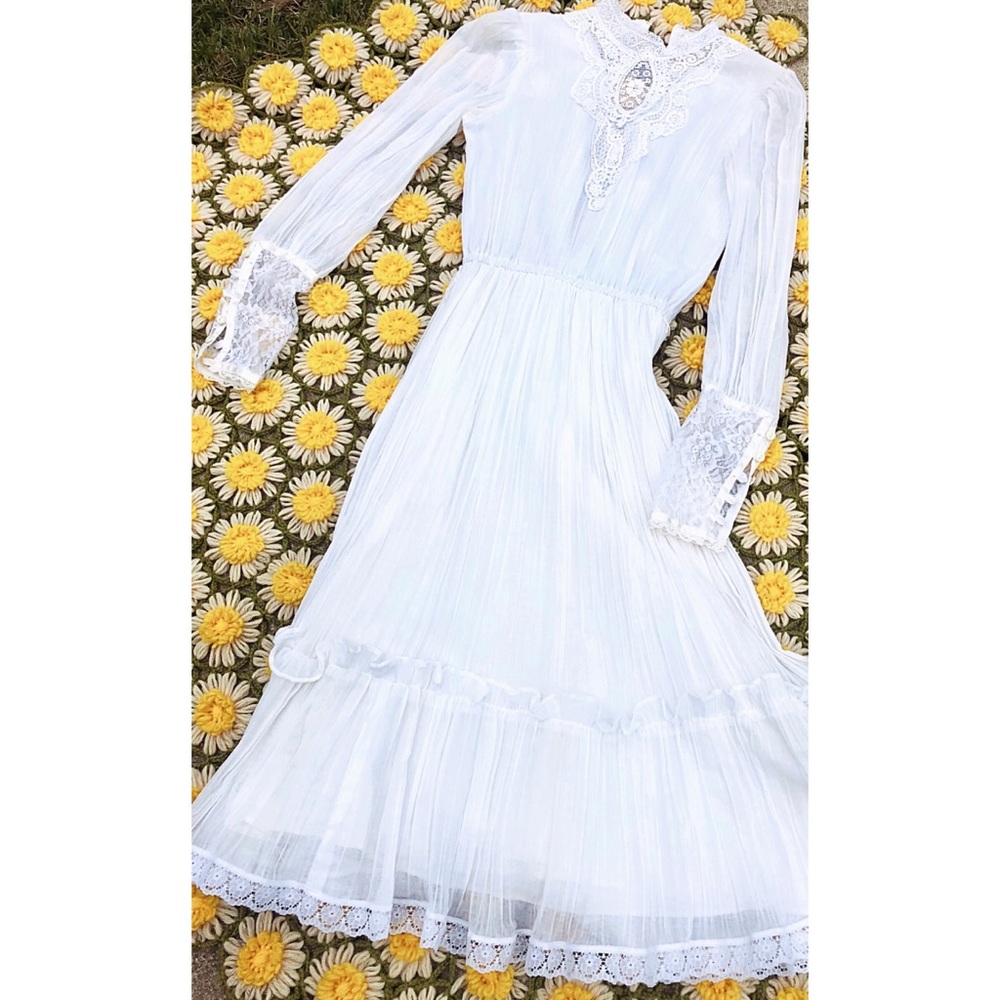 Vintage Gunne Sax Lace Dream